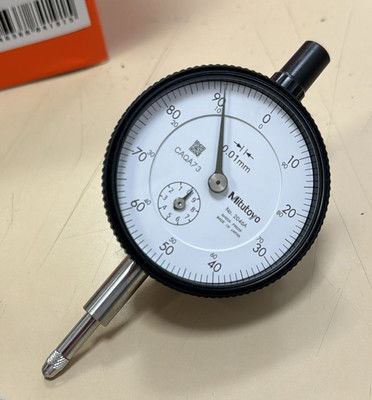 Jauge à cadran Mitutoyo avec plage de 10 mm, graduation de 0,01 mm pour une mesure dimensionnelle de précision et une résistance à l'environnement