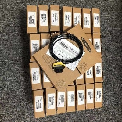 Capteur photoélectrique diffus QS18VP6D avec une portée de détection de 450 mm IP67 NEMA 6 Sortie PNP nominale et complémentaire