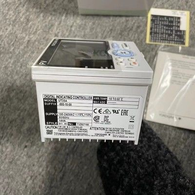 Contrôleur de température numérique UT35A avec LCD couleur à 14 segments, contrôle de la séquence d'échelle et communication Ethernet