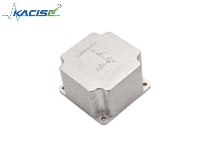 Capteur d'accélération triaxiale avec sortie RS422 de plage de ± 10 g et large plage de température pour les applications automobiles