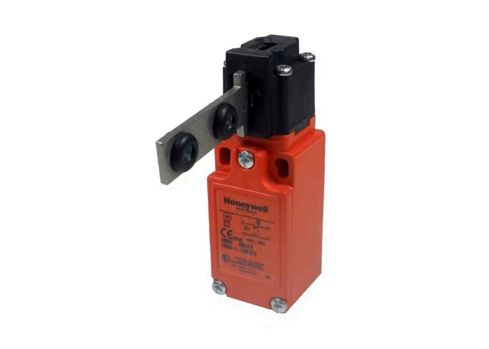 Interrupteur à clé de sécurité à double entrée Honeywell série GKE, compatible SIL3, avec boîtier scellé IP66/IP67 et contacts en alliage d'argent