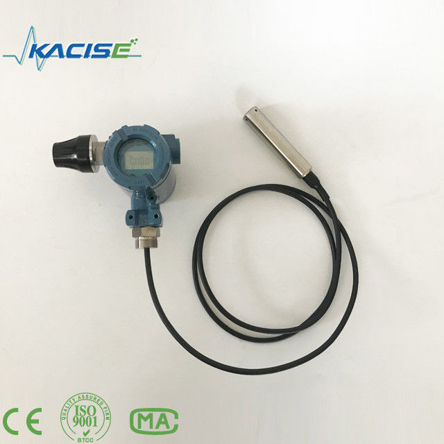 Capteur de qualité de l'eau sans fil GPRS/GSM avec protection IP68 et méthode de fluorescence ultraviolette pour la détection de l'huile dans l'eau