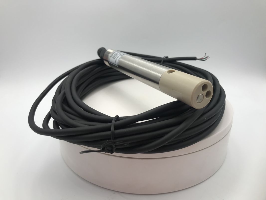 Équipement de surveillance de la qualité de l'eau à quatre électrodes de conductivité numérique pour l'aquaculture IP68