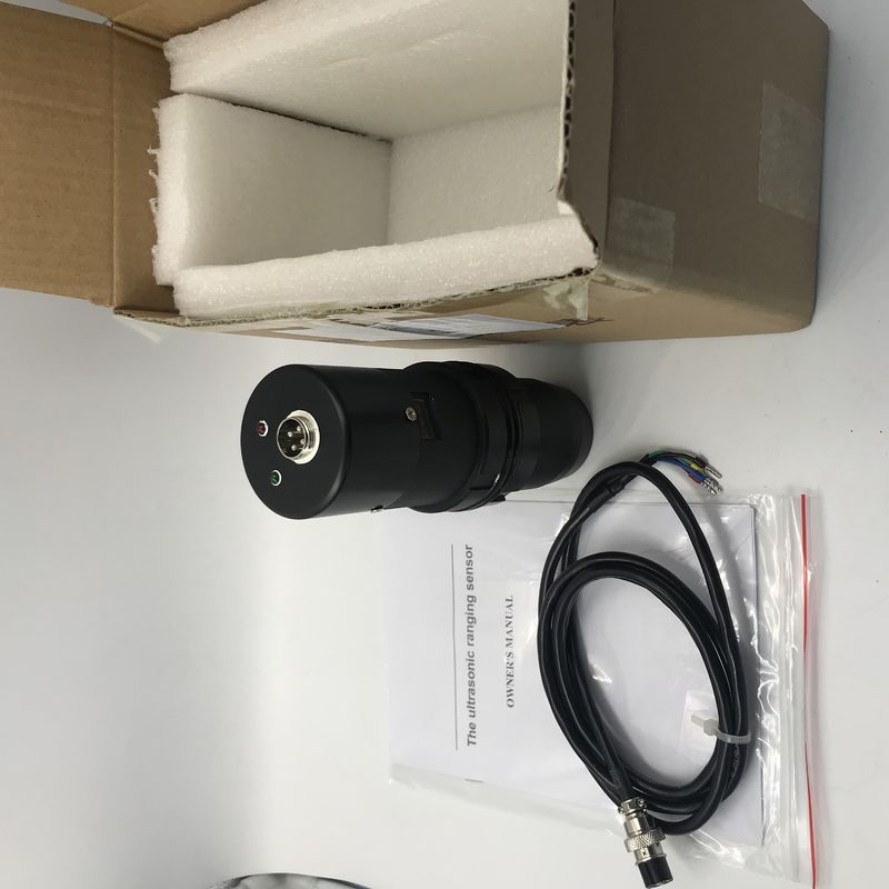Capteur de distance ultrasonique sans contact haute résolution avec protection IP65 pour une détection précise du niveau