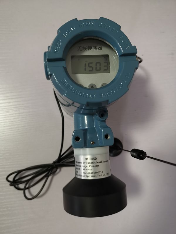 Capteur de niveau de fluide à ultrasons étanche à l'eau intelligent avec une fréquence de 25 kHz pour une mesure précise