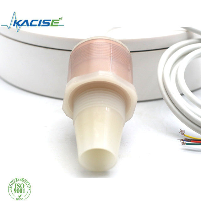 Capteur de transducteur à ultrasons IP67 imperméable à l'eau PTFE Shell avec fréquence de 25 kHz pour la mesure du niveau du liquide