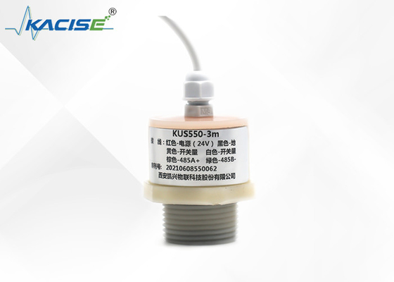 Capteur à ultrasons compact de la série KUS550, haute sensibilité, résistant à la corrosion, avec une précision de mesure ≤ 1 %